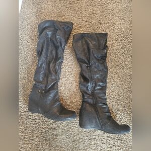 BEAR TRAPS Over the Knee Boots. Black. Size 9.5